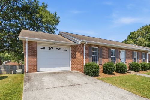 126 Middleton Ct, Tullahoma, TN, 37388-8865 | Card Image