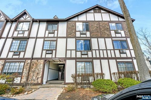 1419 Faulkner Ct, Mahwah, NJ, 07430-3484 | Card Image