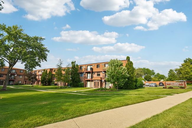 APT-1B - 493 Mchenry Rd, Condo with 1 bedrooms, 1 bathrooms and 2 parking in Wheeling IL | Image 28