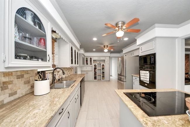 2514 Loganberry Circle, House other with 3 bedrooms, 2 bathrooms and 3 parking in Seabrook TX | Image 20