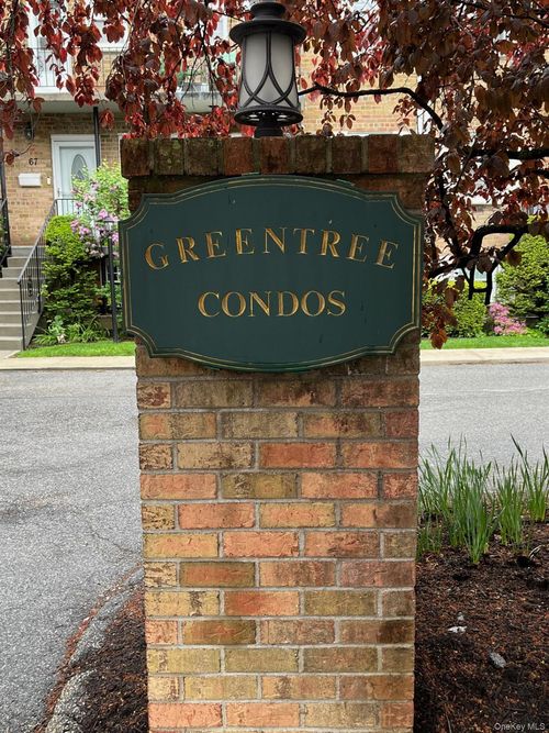 95 Georgia Ave, Yonkers, NY, 10708-6207 | Card Image