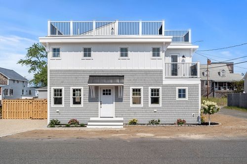 130 Northern Blvd, Newbury, MA, 01951-1423 | Card Image