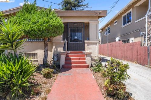 1439 92nd Ave, Oakland, CA, 94603-1405 | Card Image