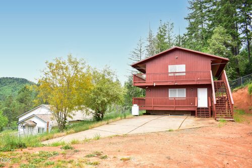 321 N Frontage Rd, Wolf Creek, OR, 97497-9543 | Card Image