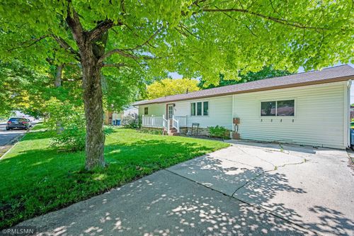 209 Viking Ave, Hanska, MN, 56041-7720 | Card Image