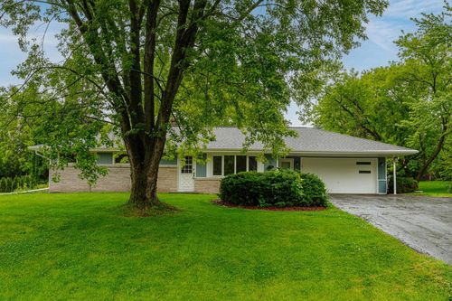 N78W16300 Carl Ross Drive, Menomonee Falls, WI, 53051 | Card Image