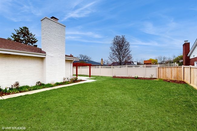 384 E Aberdeen Ct, House other with 3 bedrooms, 3 bathrooms and 2 parking in Elmhurst IL | Image 25