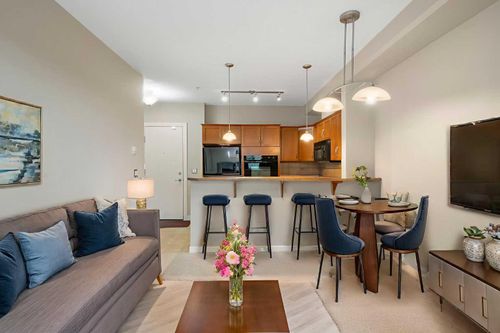 204-3111 34 Avenue Nw, Calgary, AB, T3L0Y2 | Card Image
