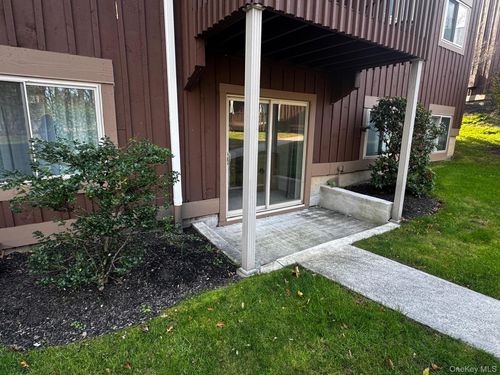 129-129 Sterling St, Beacon, NY, 12508-1453 | Card Image