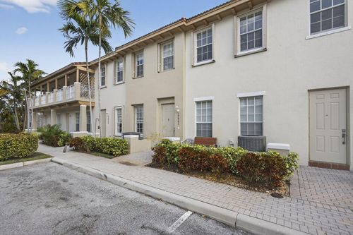 2520 Nw 4th St, Boynton Beach, FL, 33426-8749 | Card Image