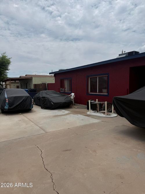902 S 30th Dr, Phoenix, AZ, 85009-5780 | Card Image