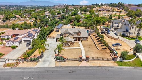 18662 Oak Park Dr, Riverside, CA, 92504-9432 | Card Image