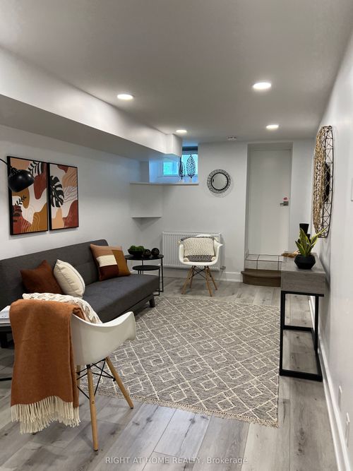 bsmt-76 Glendale Ave, Toronto, ON, M6R2T1 | Card Image