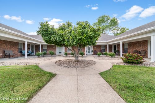 8503 Applegate Village Dr, Louisville, KY, 40219-5600 | Card Image
