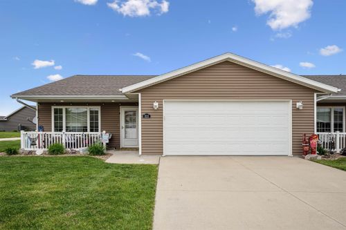 3-810 Spruce Dr, Independence, IA, 50644 | Card Image