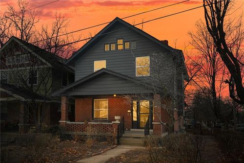 1621 W 41st St, Kansas City, MO, 64111-4101 | Card Image