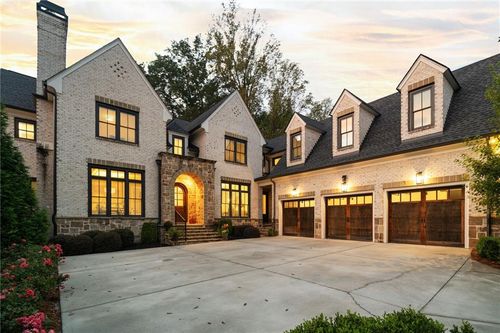 976 Ferncliff Rd Ne, Atlanta, GA, 30324-2556 | Card Image