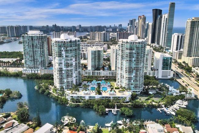 2651 - 16500 Collins Ave, Condo with 3 bedrooms, 3 bathrooms and null parking in Sunny Isles Beach FL | Image 31