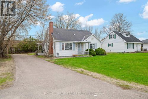 258 Daniel Street South Street, Arnprior, ON, K7S2M2 | Card Image