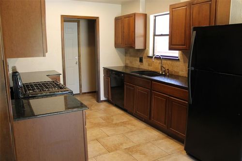 2325 Appleway St, Edmond, OK, 73013-5626 | Card Image