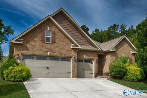 207 Blackwood Dr, Madison, AL, 35757-6960 | Card Image