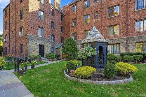 3c-914 Wynnewood Rd, Pelham, NY, 10803-3039 | Card Image