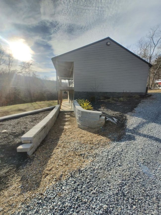 8915 Charlemont Rd, House other with 3 bedrooms, 3 bathrooms and null parking in Goode VA | Image 93