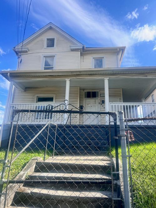 809 Jamison Ave Se, Roanoke, VA, 24013-1826 | Card Image