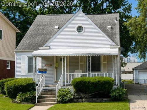 8056 Central, Center Line, MI, 48015-1814 | Card Image