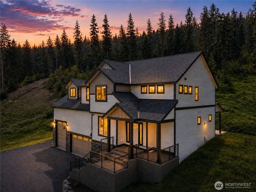 660 Stone Ridge Dr, Cle Elum, WA, 98922-8091 | Card Image