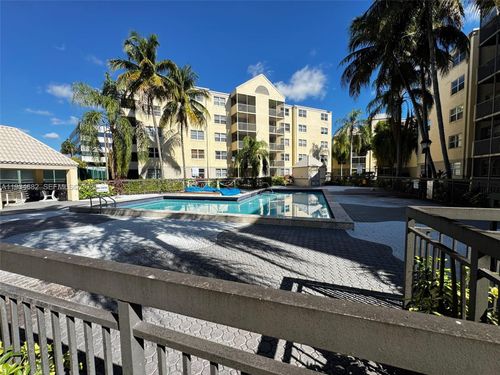 apt-309-8160 Geneva Ct, Doral, FL, 33166-4659 | Card Image