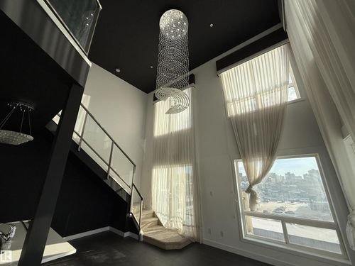 611-11425 105 Ave Nw, Edmonton, AB, T5H0C5 | Card Image