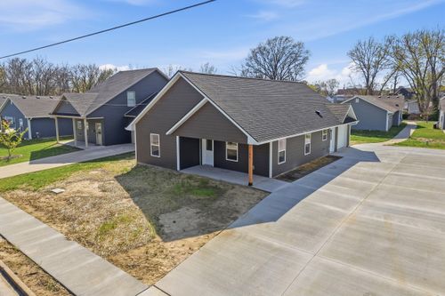 1107 N 8th St, COLUMBIA, MO, 65201-4523 | Card Image