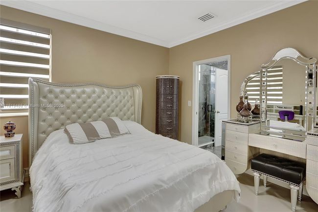 8902 Nw 178 Th Ln, House other with 4 bedrooms, 4 bathrooms and null parking in Hialeah FL | Image 38