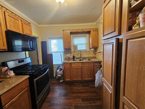 4417 Elizabeth St, Wayne, MI, 48184-2181 | Card Image