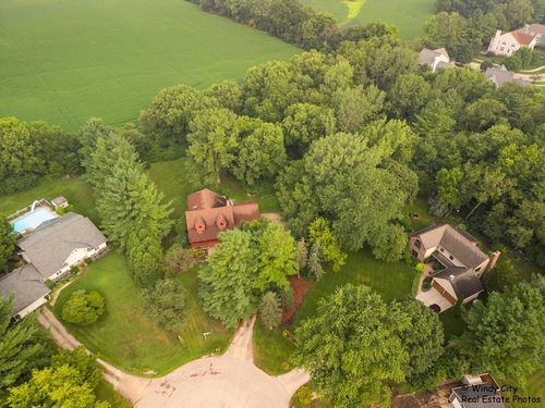 37W817 Pine Needles Ct, Batavia, IL, 60510-9772 | Card Image