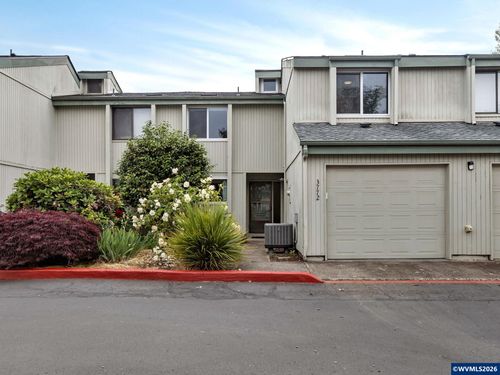 3772 Auburn Rd Ne, Salem, OR, 97301-4762 | Card Image