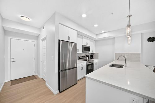 2204-33 Carringham Gate Nw, Calgary, AB, T3P2H6 | Card Image
