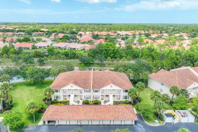 204 - 422 Valerie Way, Condo with 2 bedrooms, 2 bathrooms and null parking in Naples FL | Image 3