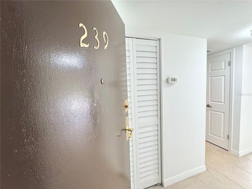 239-5820 N Church Ave, TAMPA, FL, 33614-5642 | Card Image