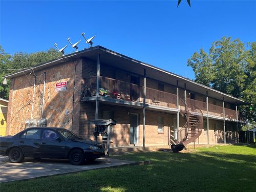 1842 Thompson St, La Marque, TX, 77568-4087 | Card Image