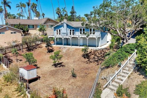 1315 Alta Vista Dr, Vista, CA, 92084-5641 | Card Image