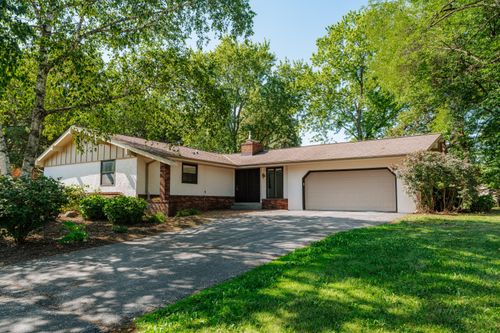 15685 Brojan Dr, Elm Grove, WI, 53122-1014 | Card Image