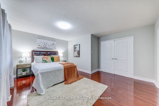 5 Hollier Dr, House attached with 3 bedrooms, 3 bathrooms and 1 parking in Ajax ON | Image 16