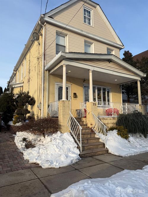 75 Fulton St, Woodbridge, NJ, 07095-2617 | Card Image