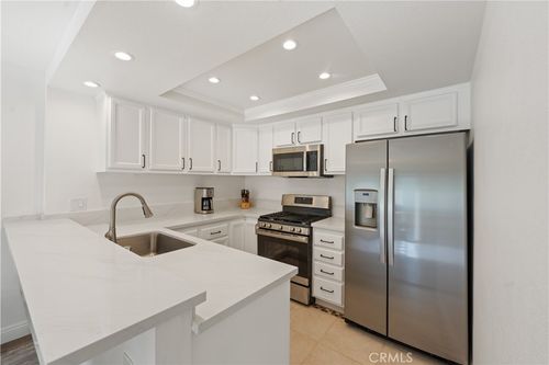 411 Heatherglen Ln, San Dimas, CA, 91773-1028 | Card Image