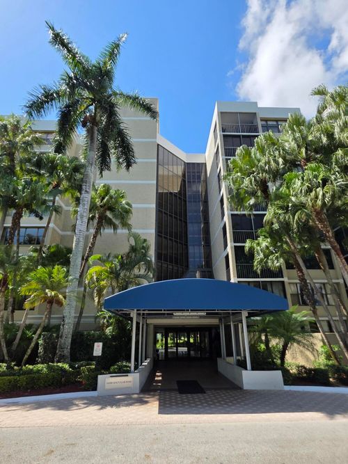 16300 Golf Club Rd, Weston, FL, 33326-1659 | Card Image