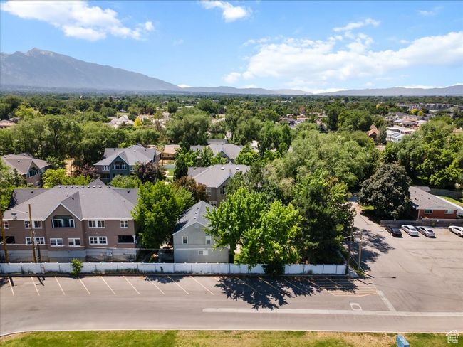 Aerial view with mountains | Image 36