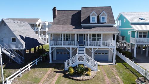 160 Sailfish Dr, Holden Beach, NC, 28462-1822 | Card Image