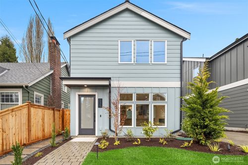 539 N 70th Street, Seattle, WA, 98103 | Card Image